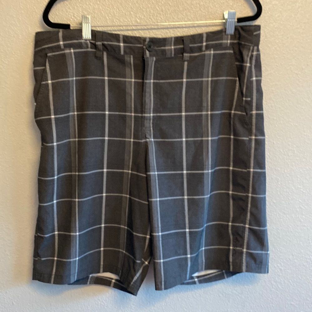 Elysian- men’s plaid board shorts- Size 36